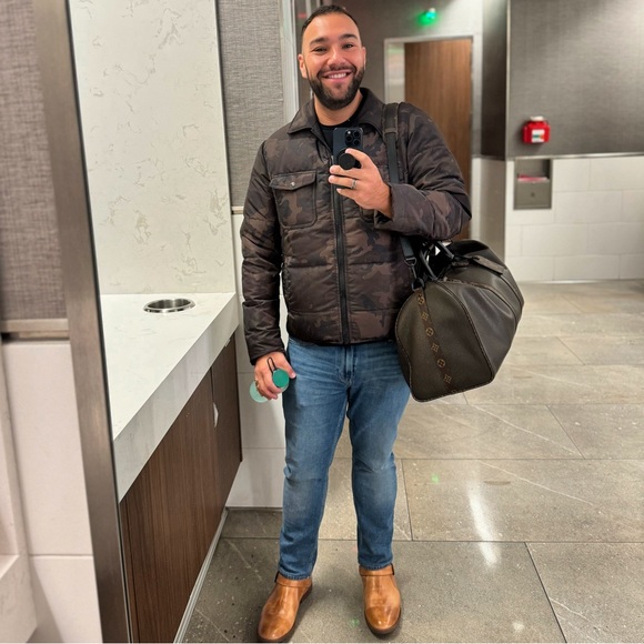 Meet your Posher, Josh - Picture 1 of 1